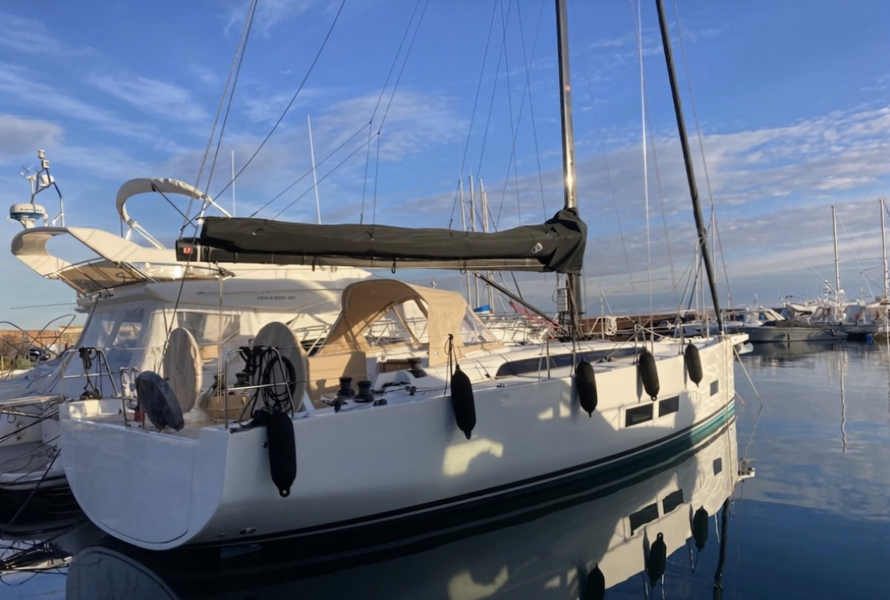 SOLARIS 44
